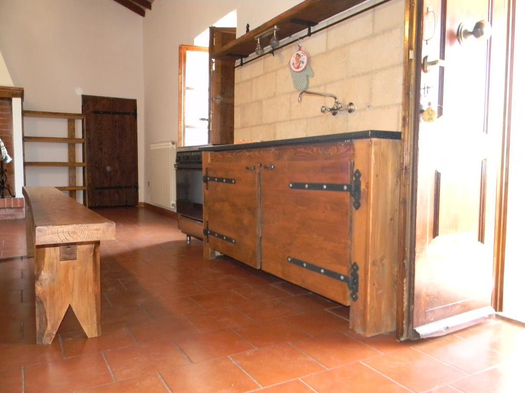 Agriturismo Podere La Selva Serre Di Rapolano Exterior foto