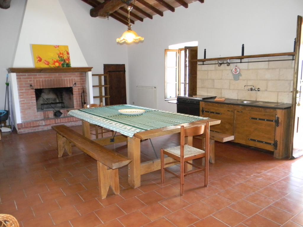 Agriturismo Podere La Selva Serre Di Rapolano Exterior foto