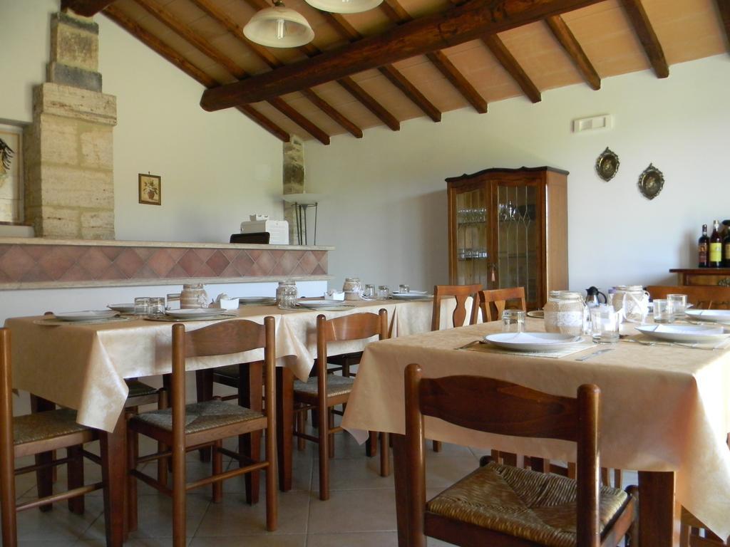 Agriturismo Podere La Selva Serre Di Rapolano Exterior foto
